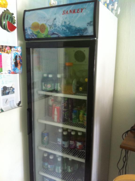 Vicky'S Keys Hostel Upper Princeʼs Quarter 외부 사진