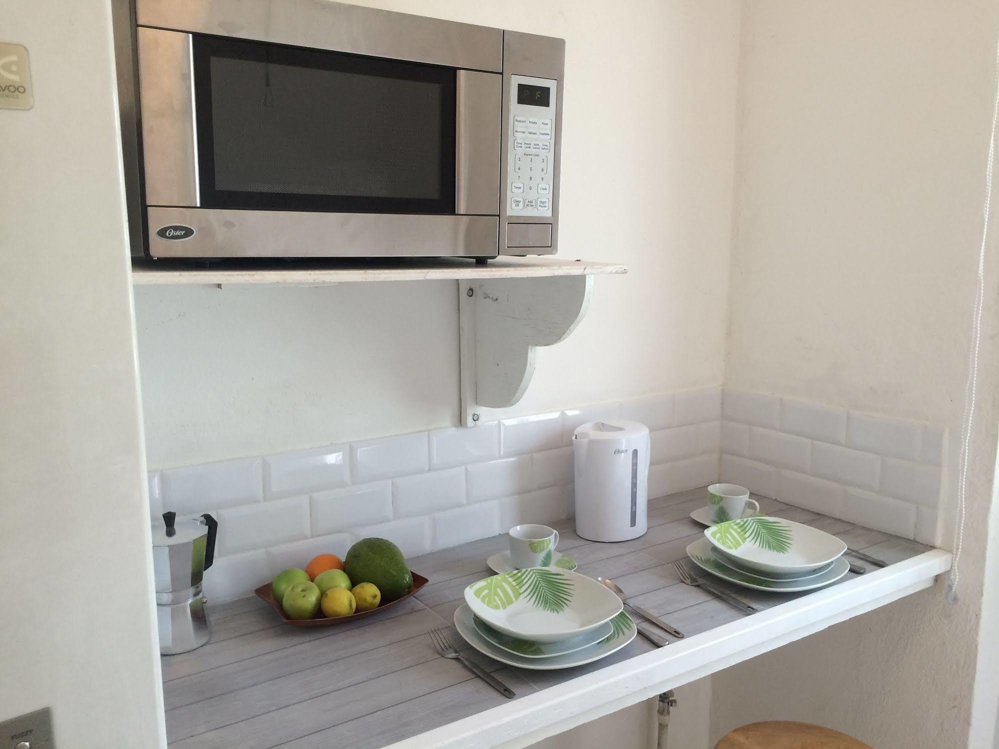 Vicky'S Keys Hostel Upper Princeʼs Quarter 외부 사진
