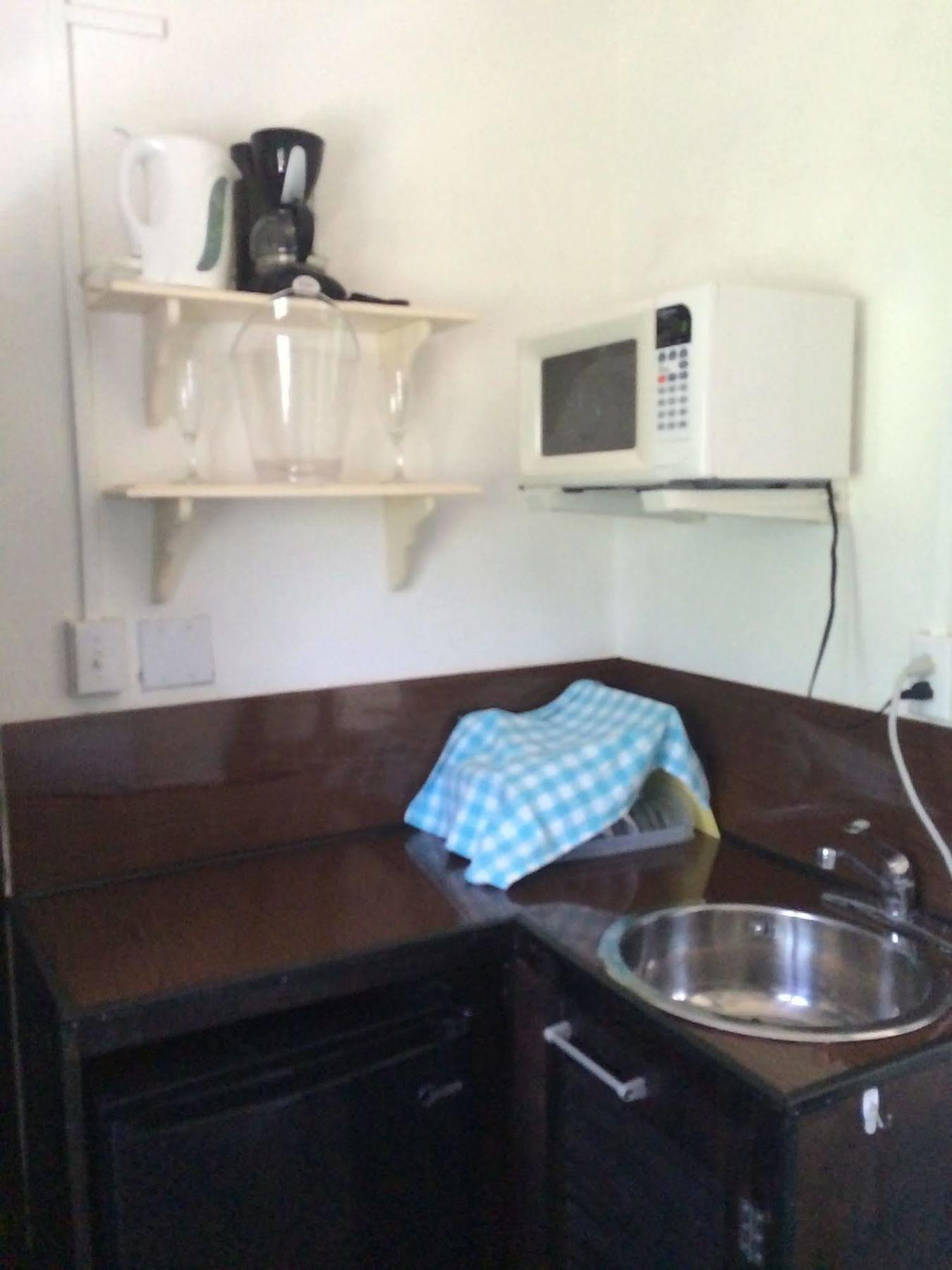 Vicky'S Keys Hostel Upper Princeʼs Quarter 외부 사진