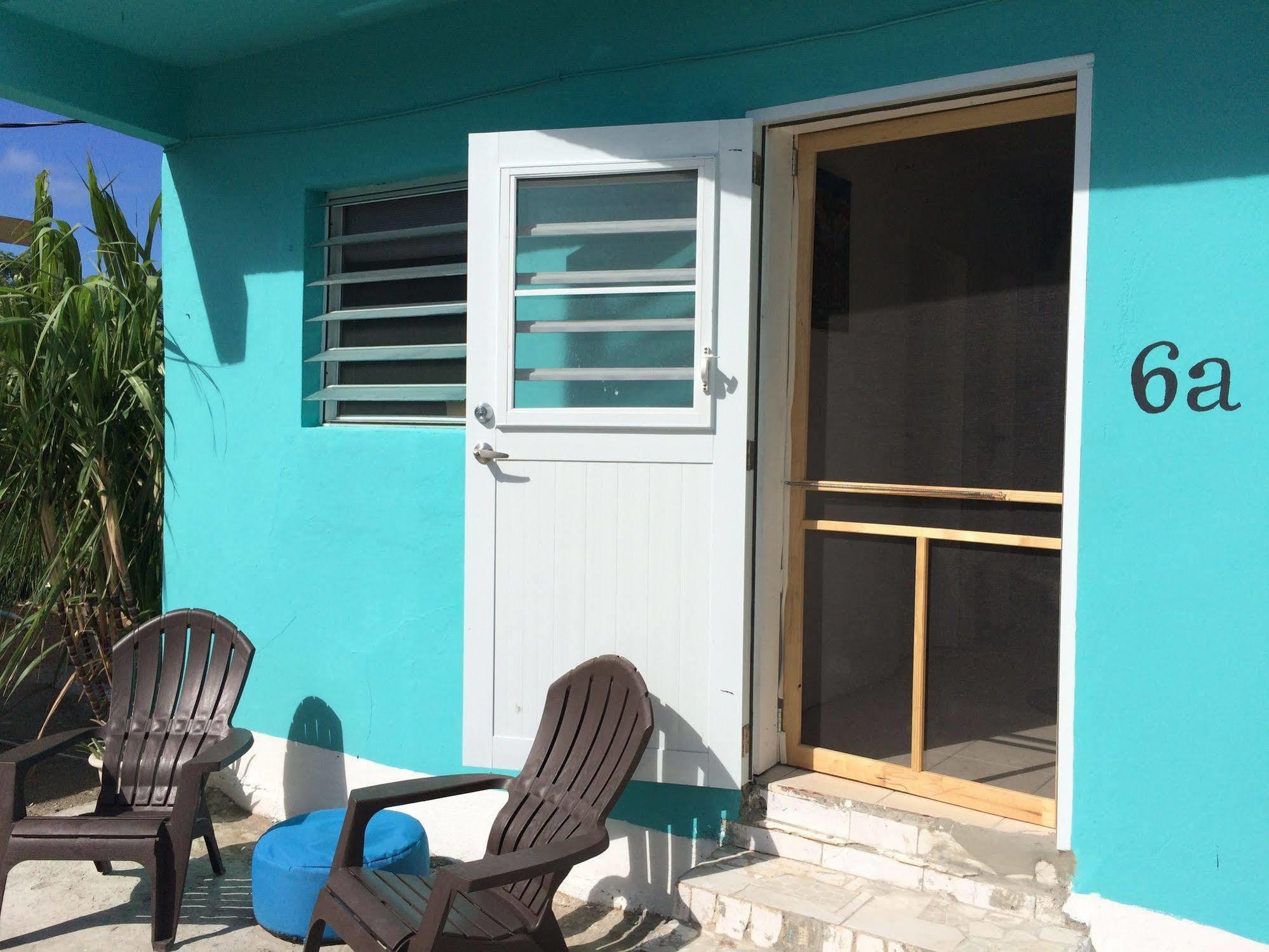 Vicky'S Keys Hostel Upper Princeʼs Quarter 외부 사진